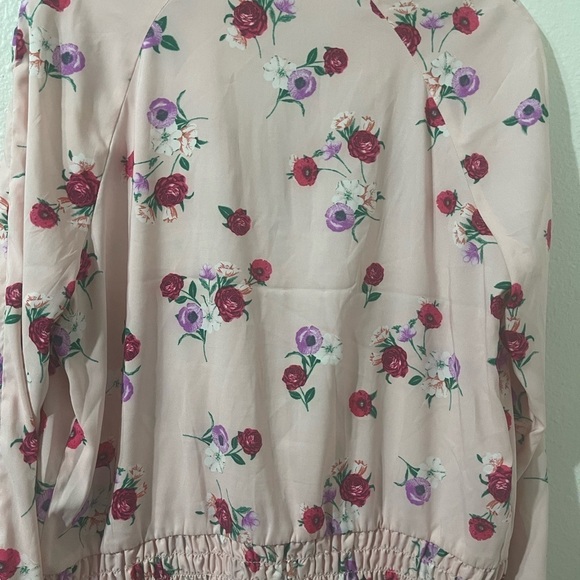 Express Women's Pink Blouse - Picture 6 of 7